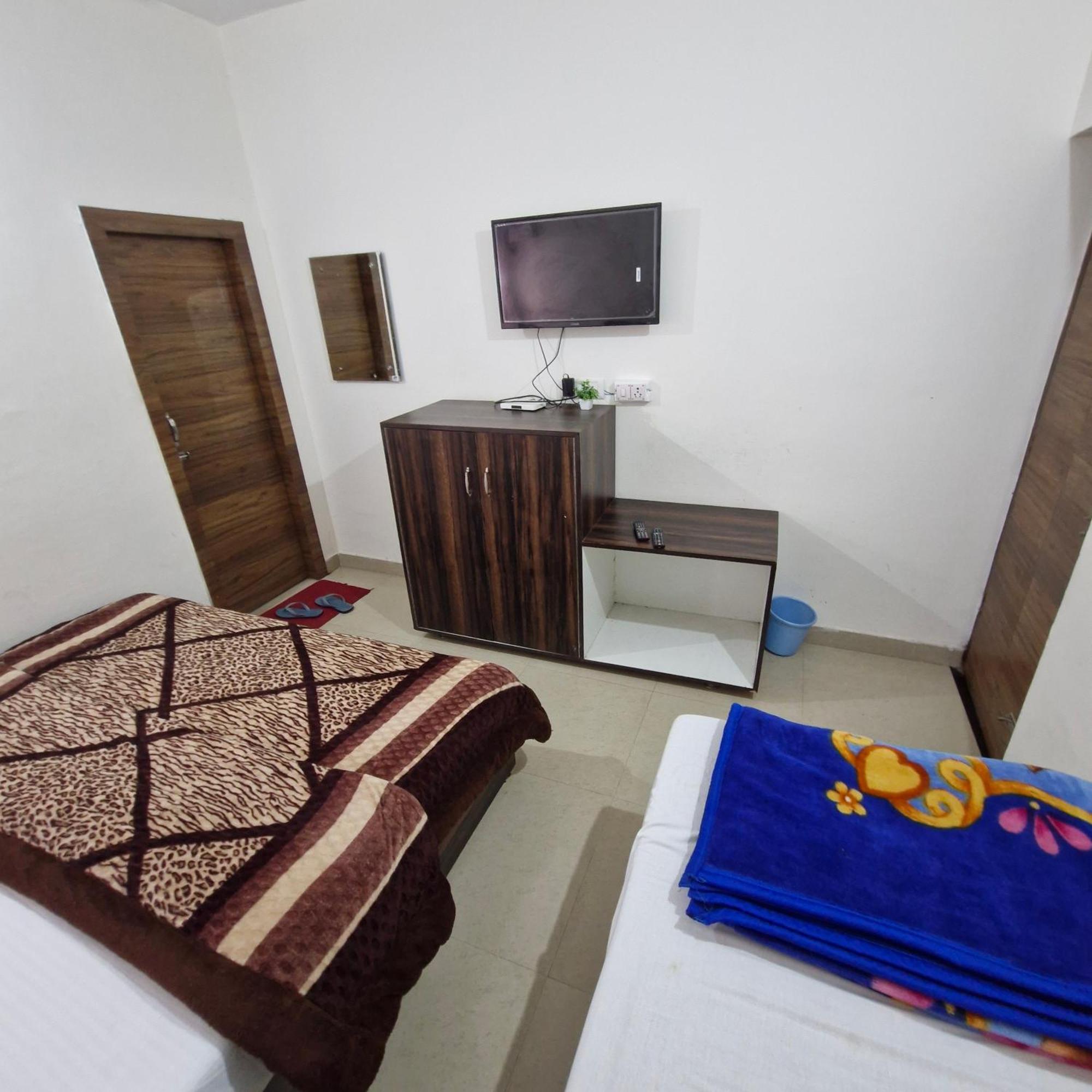 Saatvik Homestay Katra  Exterior photo