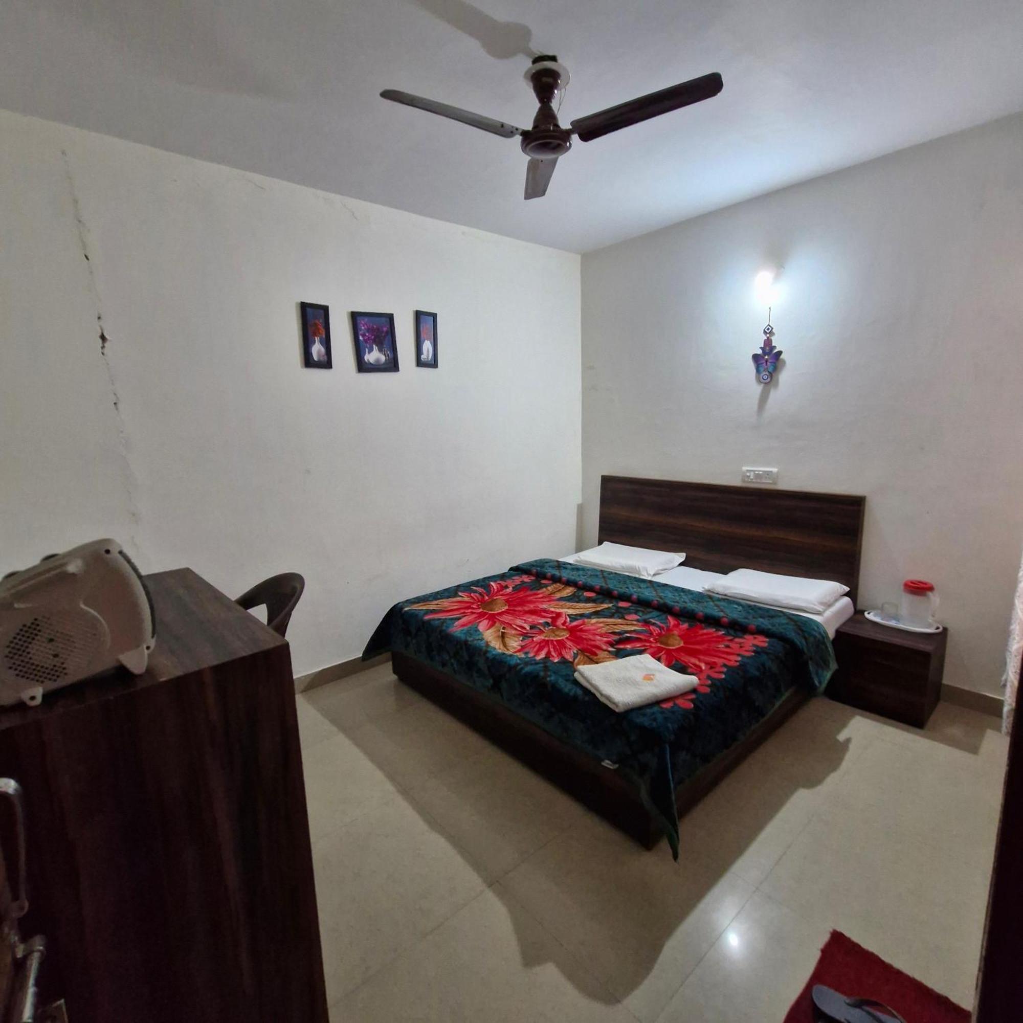 Saatvik Homestay Katra  Room photo